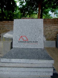 Batu Alam Andesit Polos Bakar