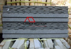 Batu Alam Andesit 1/2 Alur 1/2 Cacing