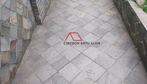 Lantai Taman Batu Salagedang